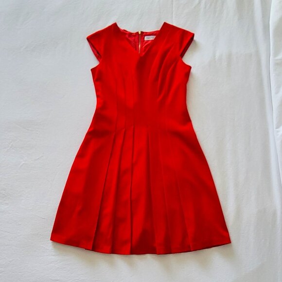 Red Calvin Klein Stunner - Picture 1 of 14